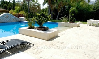 Beachside villa te koop in klassieke stijl te Marbella oost 2