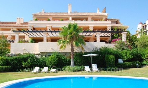 Ruim luxe appartement te koop in Nueva Andalucia te Marbella 