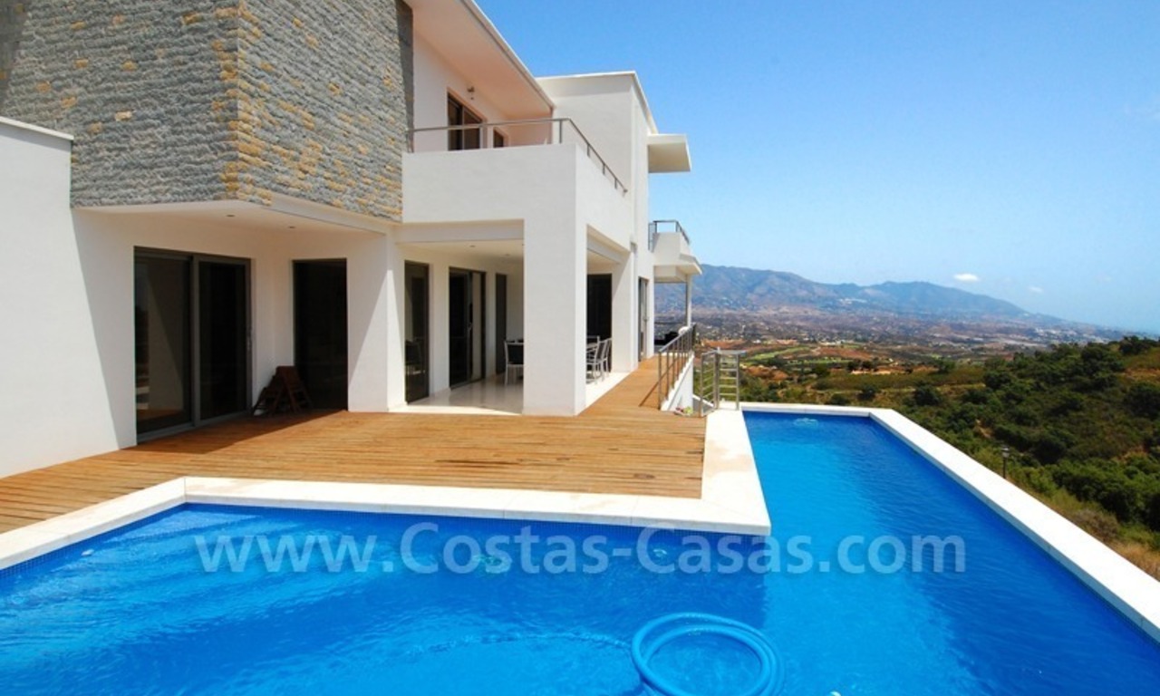 Moderne villa te koop in Marbella 3