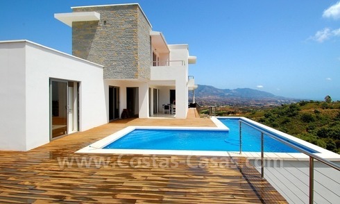 Moderne villa te koop in Marbella 