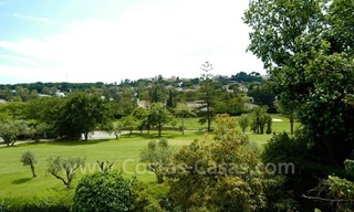 Exclusieve eerstelijngolf Bali-stijl villa te koop in Nueva Andalucia te Marbella 5