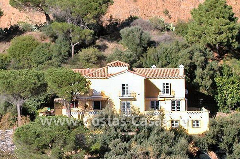 Luxe villa te koop in het gebied van Marbella – Benahavis