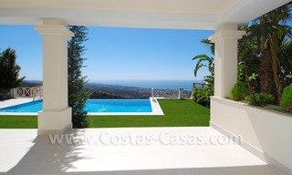 Nieuwe villa te koop in een moderne Andalusische stijl te Marbella 1