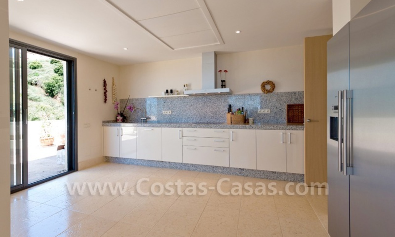 Modern luxe penthouse appartement te koop in Marbella 16
