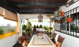 Gezellig penthouse appartement te koop nabij Puerto Banus in Nueva Andalucia te Marbella. 3