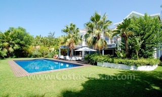 Moderne stijl villa te koop in Sierra Blanca te Marbella 3