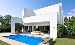Exclusieve moderne villa te koop direct aan de golfbaan in Benahavis - Marbella 4