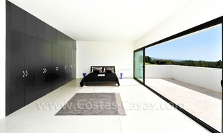 Exclusieve moderne villa te koop direct aan de golfbaan in Benahavis - Marbella 18