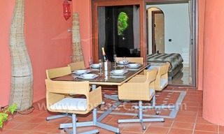 Luxe appartement te koop in een exclusief beachfront complex tussen Marbella en Estepona centrum. 6