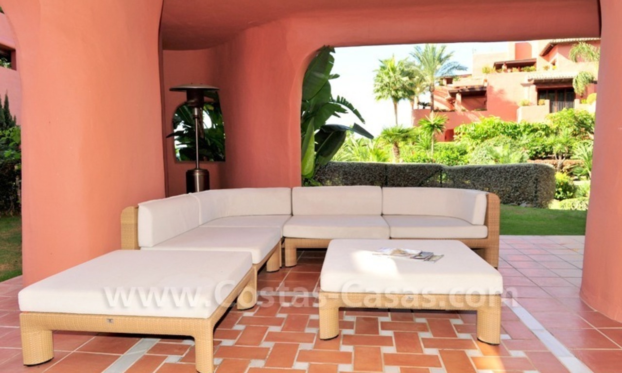 Luxe appartement te koop in een exclusief beachfront complex tussen Marbella en Estepona centrum. 8
