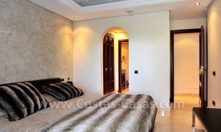 Luxe appartement te koop in een exclusief beachfront complex tussen Marbella en Estepona centrum. 20