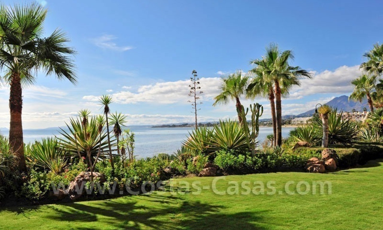 Luxe penthouse appartement te koop, eerstelijn strand exclusief complex, New Golden Mile, Marbella - Estepona 8
