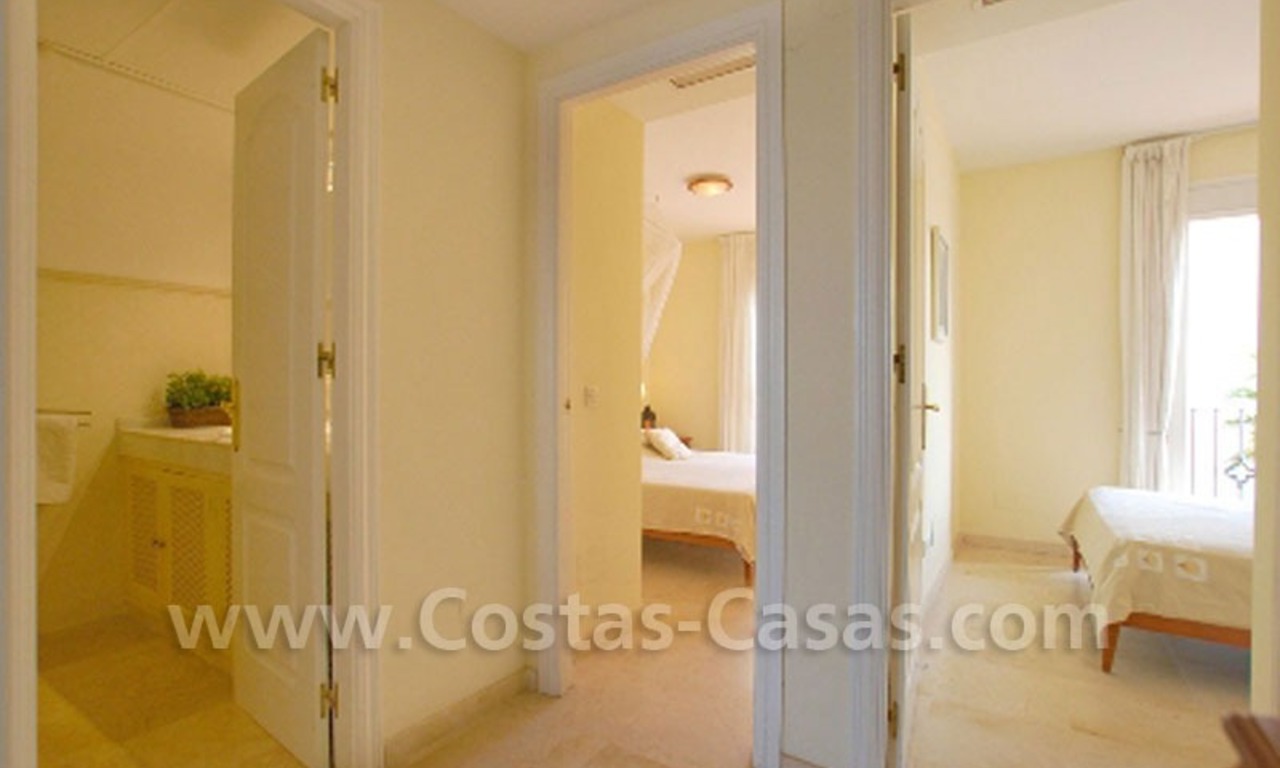 Huis te koop direct aan het strand in Estepona, Costa del Sol 13