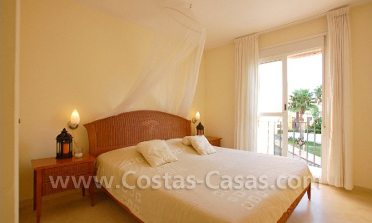 Huis te koop direct aan het strand in Estepona, Costa del Sol 14