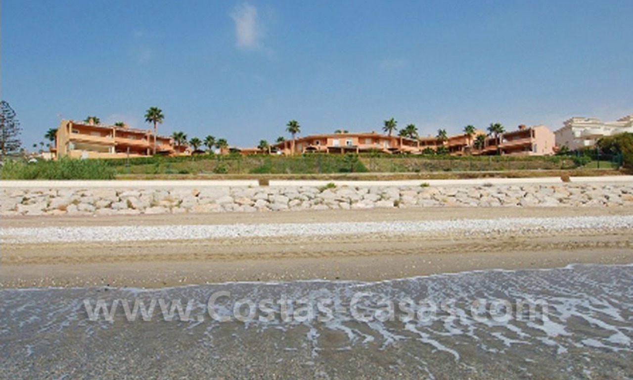 Huis te koop direct aan het strand in Estepona, Costa del Sol 2