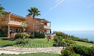 Huis te koop direct aan het strand in Estepona, Costa del Sol 1