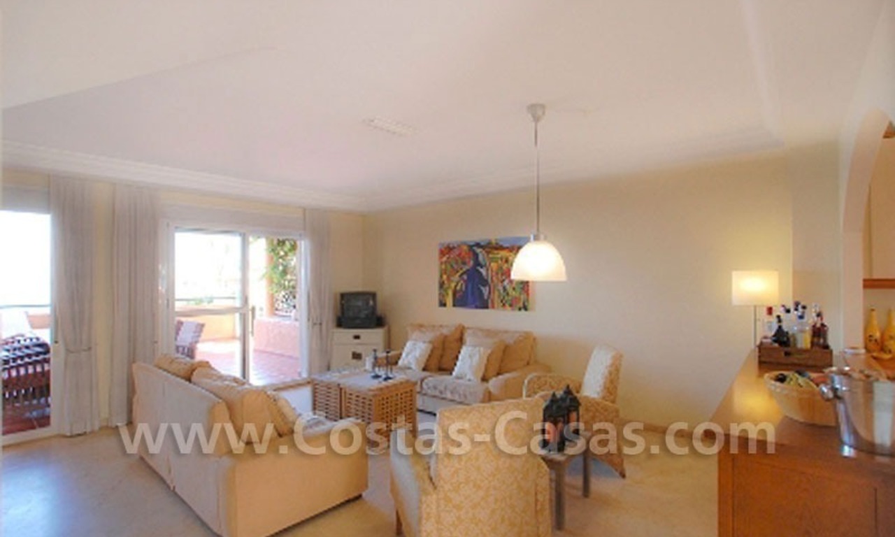 Huis te koop direct aan het strand in Estepona, Costa del Sol 10