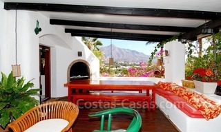 Bijzondere villa te koop met een separaat kantoor of praktijk in Nueva Andalucia te Marbella 8
