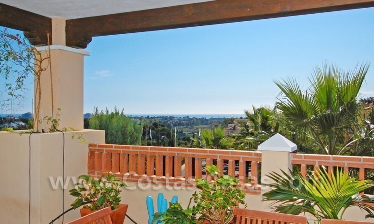 Penthouse appartement te koop in een moderne Andalusische stijl, Marbella – Benhavis – Estepona 1