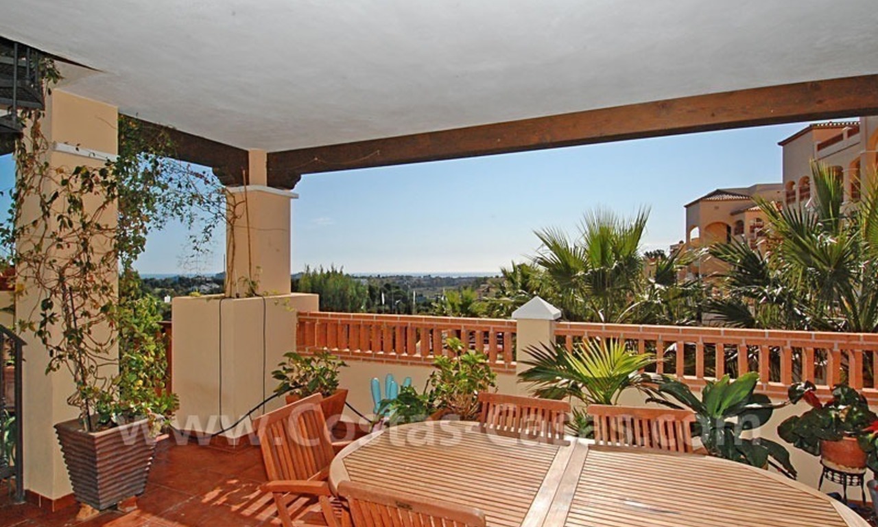 Penthouse appartement te koop in een moderne Andalusische stijl, Marbella – Benhavis – Estepona 0