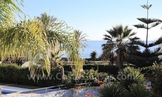 Beachside villa te koop in een Spaanse stijl op korte wandelafstand van het strand in oost Marbella 8