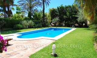 Beachside luxe villa te koop dichtbij het strand in Marbella oost 3