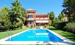 Beachside luxe villa te koop dichtbij het strand in Marbella oost 0