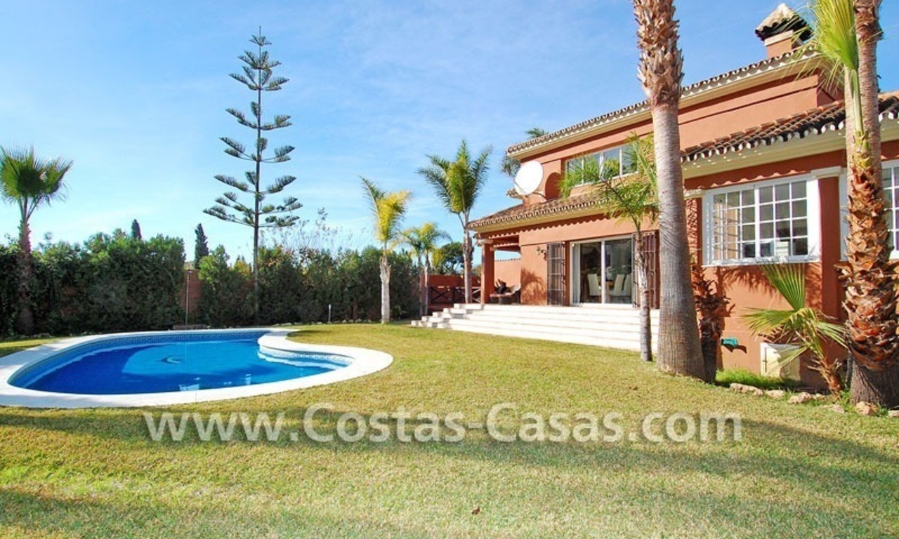 Bargain villa te koop vlakbij het strand in Marbella nabij Puerto Banus 2