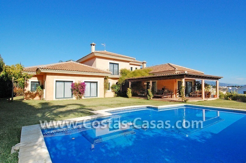 Goede deal! Andalusische stijl koopvilla in een golfresort tussen Marbella – Benahavis en Estepona