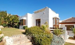 Nieuwe luxe villa te koop in omheind resort, Marbella – Benahavis – Estepona 1