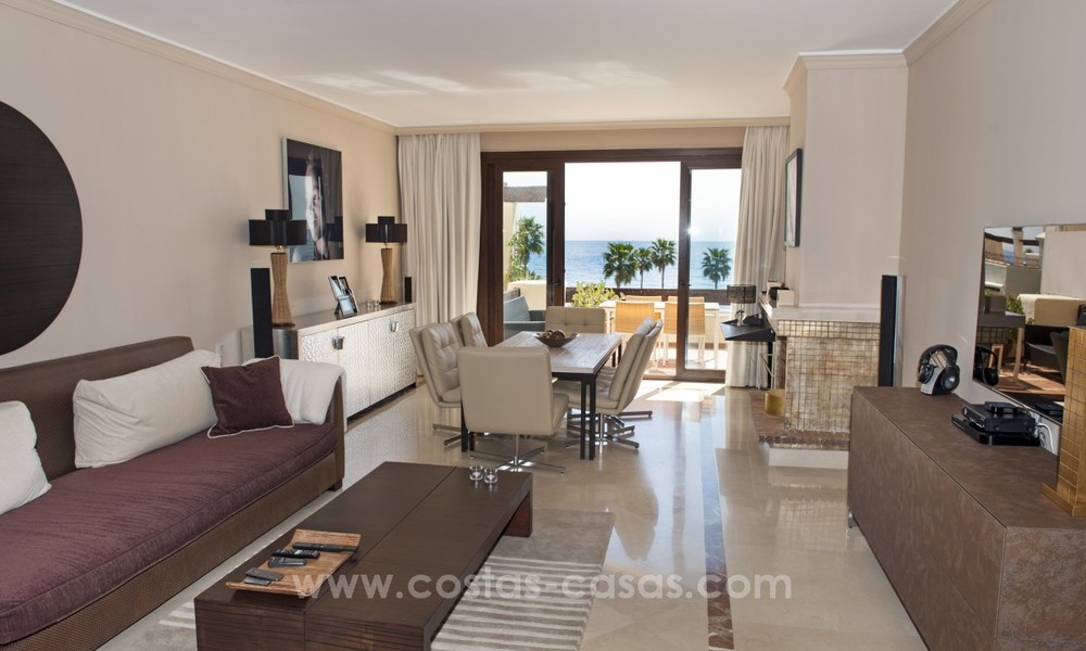 Luxe penthouse appartement te koop, eerstelijns strand complex, New Golden Mile, Marbella - Estepona 22505