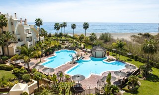Luxe penthouse appartement te koop, eerstelijns strand complex, New Golden Mile, Marbella - Estepona 22511 