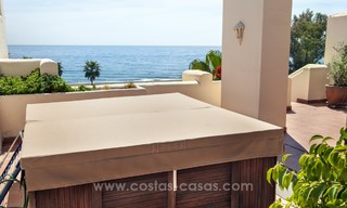 Luxe penthouse appartement te koop, eerstelijns strand complex, New Golden Mile, Marbella - Estepona 22519 