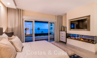 Luxe penthouses en appartementen te koop, eerstelijnsstrand complex, New Golden Mile, Marbella - Estepona 795152 