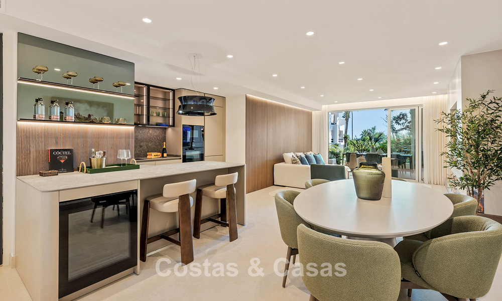 Luxe penthouses en appartementen te koop, eerstelijnsstrand complex, New Golden Mile, Marbella - Estepona 795168
