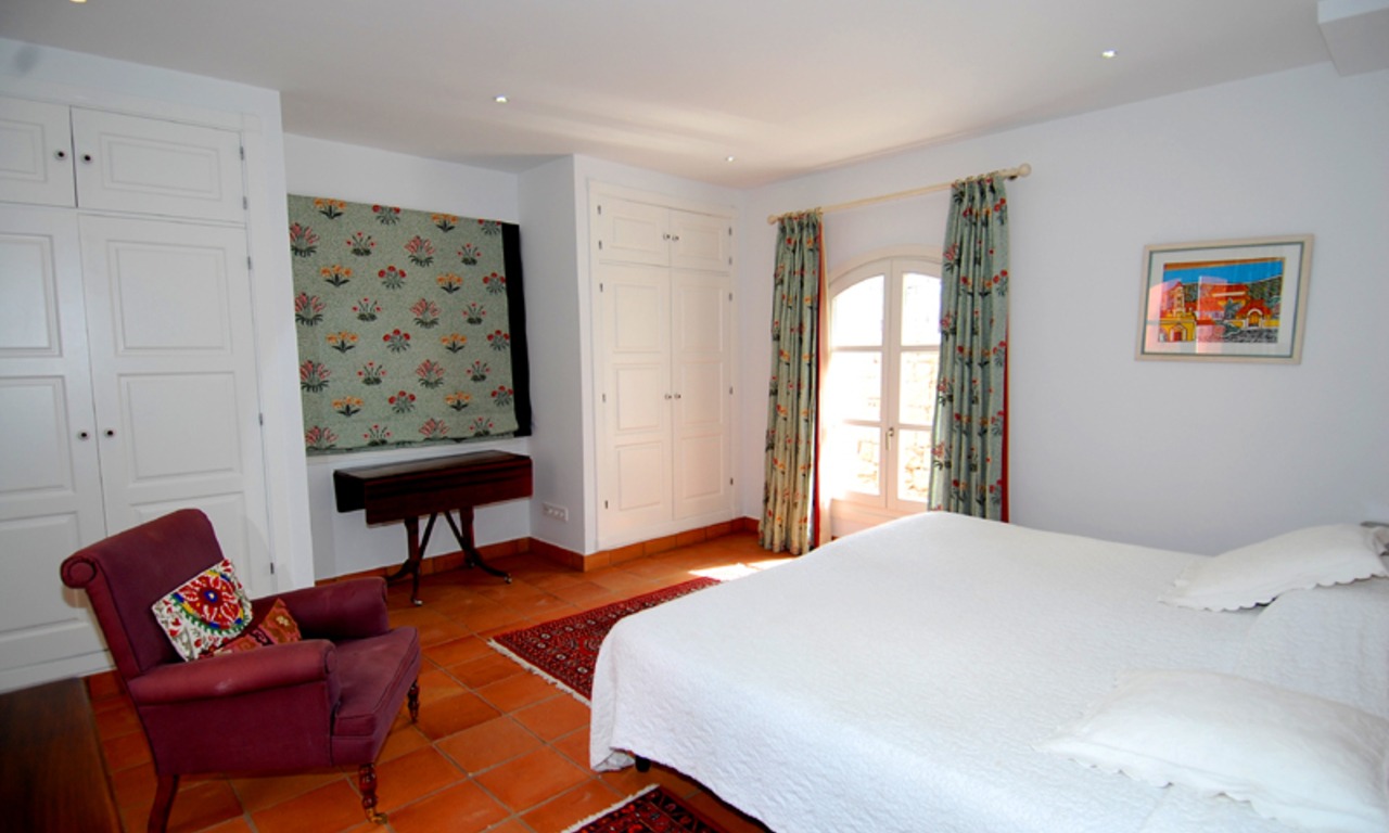 Luxe villa te koop direct aan de golf, Marbella - Benahavis 21