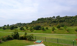 Luxe villa te koop direct aan de golf, Marbella - Benahavis 6