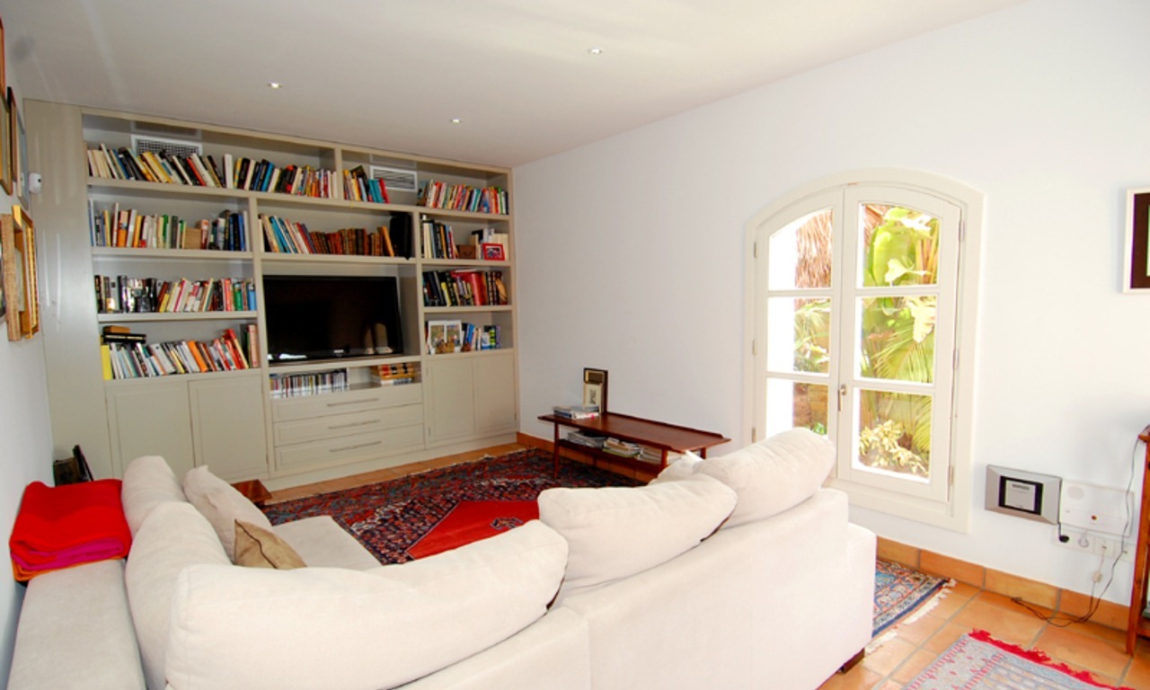 Luxe villa te koop direct aan de golf, Marbella - Benahavis 16