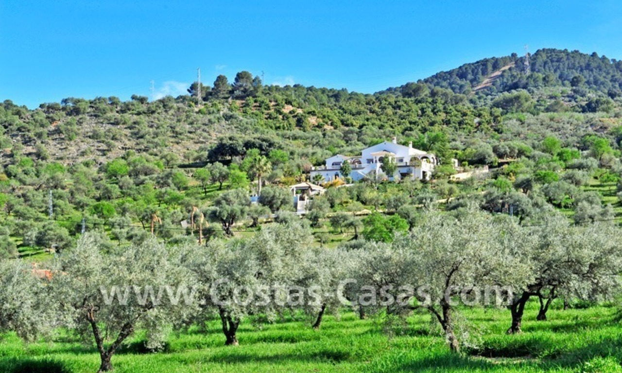 Villa – Finca te koop in Monda aan de Costa del Sol in Andalusië in Zuid-Spanje 1