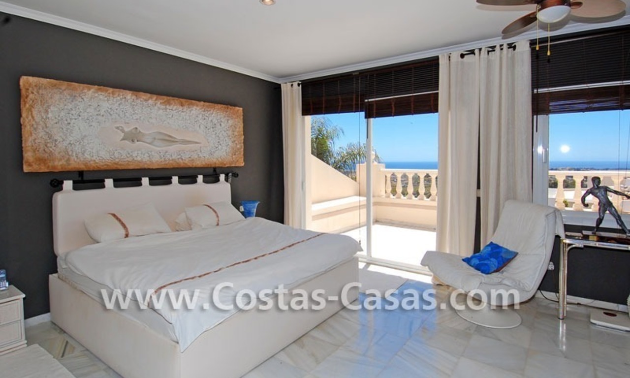 Golf villa te koop in een up-market gebied van Nueva Andalucia te Marbella 20