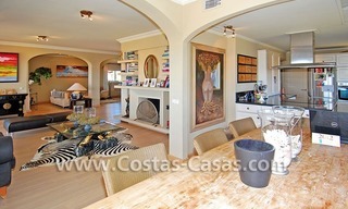 Golf villa te koop in een up-market gebied van Nueva Andalucia te Marbella 12