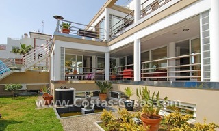 Koopje! Moderne villa te koop dichtbij het strand in Marbella 1