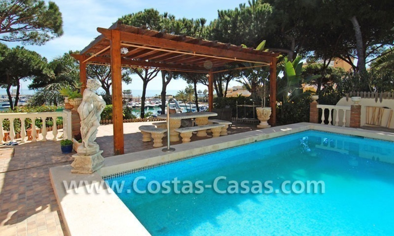 Villa te koop direct aan de jachthaven van Marbella 4