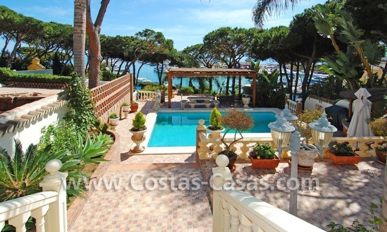 Villa te koop direct aan de jachthaven van Marbella 3