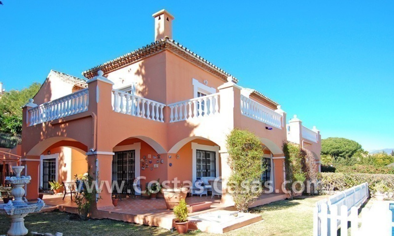 Dringende verkoop! Villa te koop dichtbij Puerto Banus in Nueva Andalucia te Marbella 2