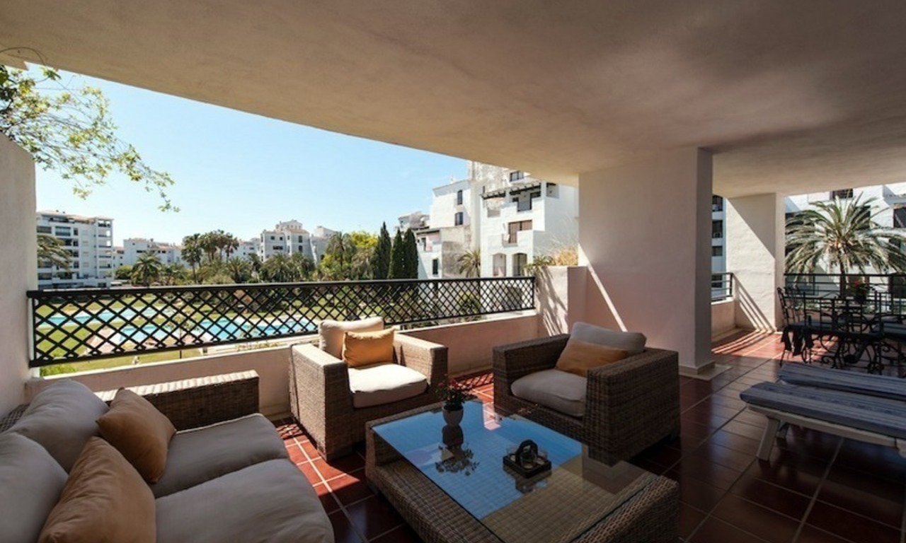 Appartement te koop in het centrum van Puerto Banus, Marbella 2