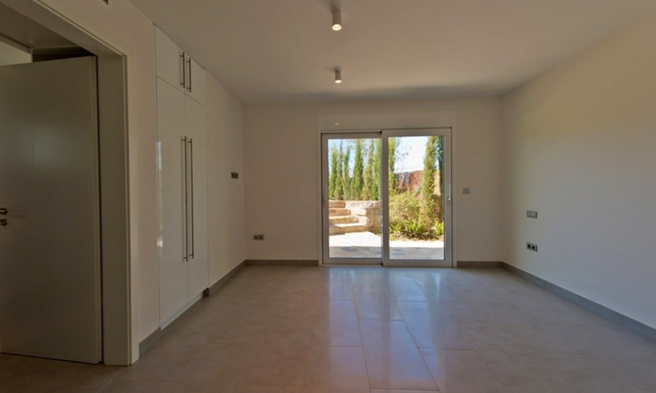 Moderne stijl luxe villa te koop in Marbella 9