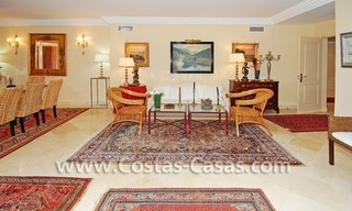 Ruim luxe dubbel appartement te koop in Nueva Andalucia te Marbella 11