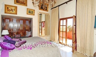 Exclusieve villa in Andalusische stijl te koop op de Golden Mile in Marbella 16