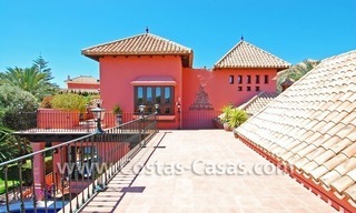 Exclusieve villa in Andalusische stijl te koop op de Golden Mile in Marbella 3